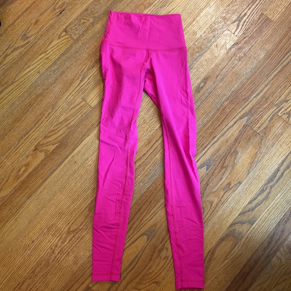 Lululemon size 4 Hot Pink leggings - Picture 4 of 4
